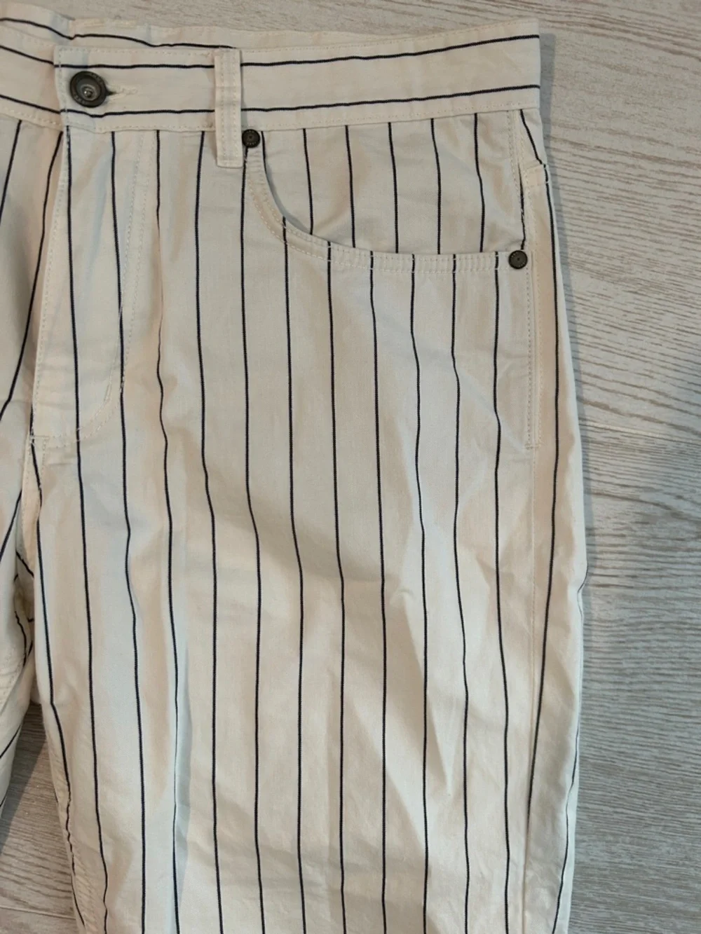 Rodd & Gunn White Shorts with Navy Pinstripes - Picture 2 of 3